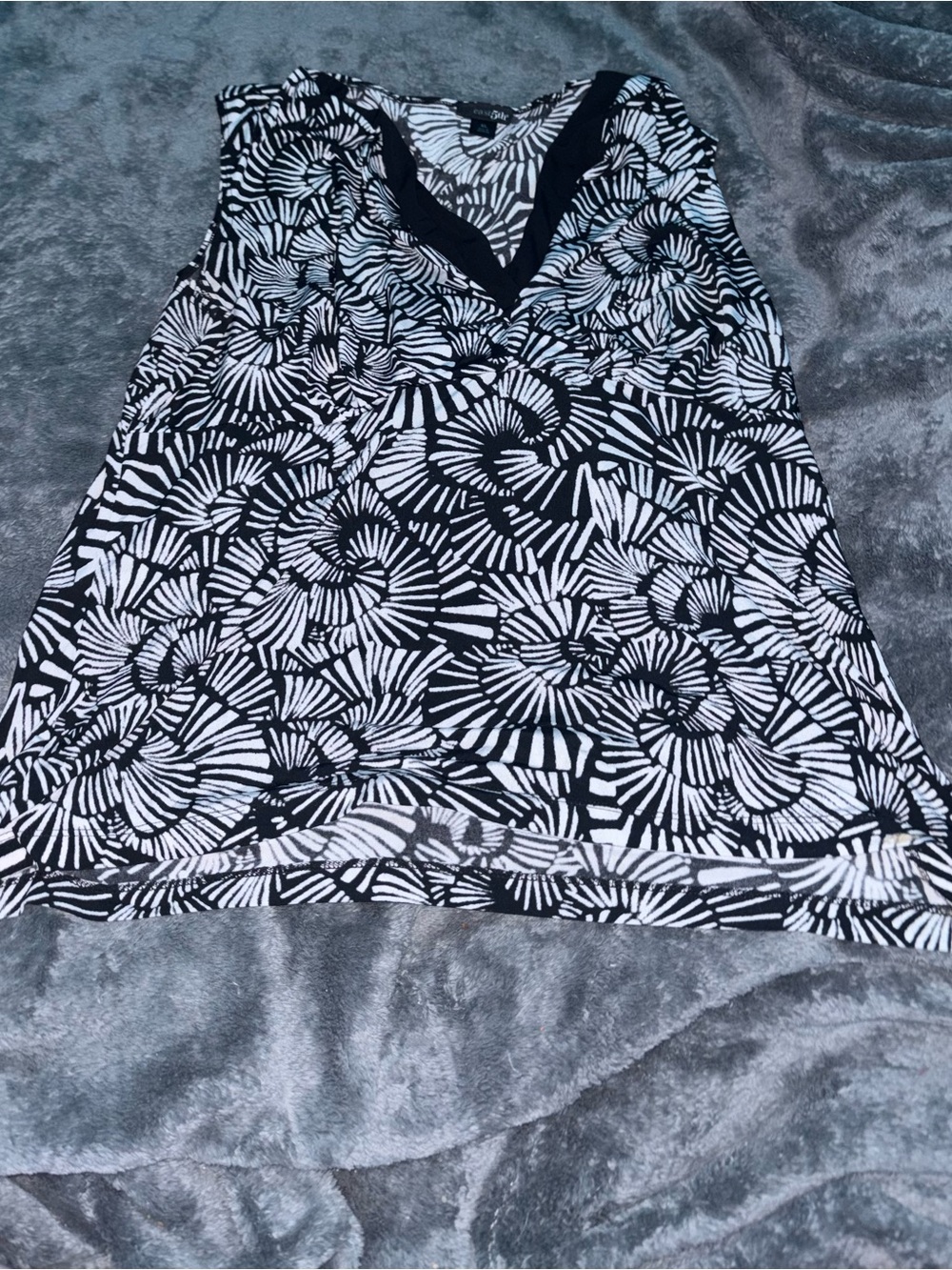 East 5th Black and White Floral Print Top